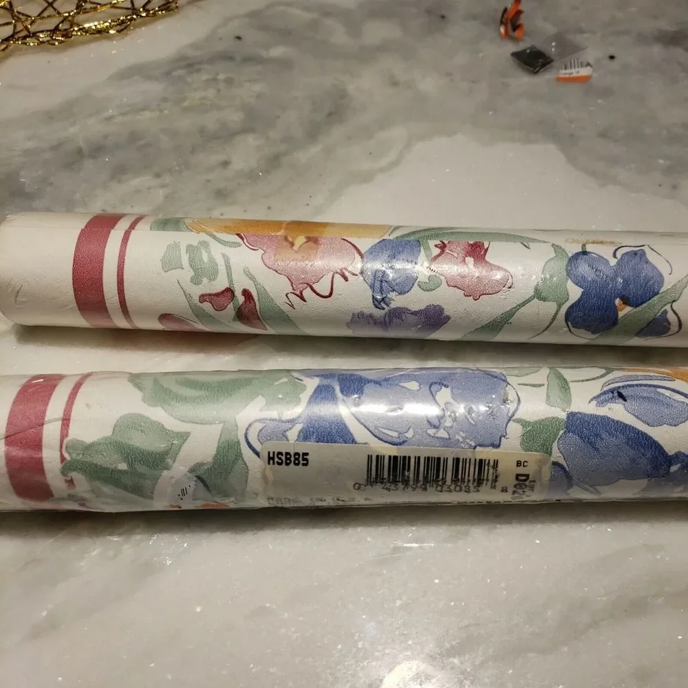 Floral Wallpaper Border 2 Rolls Vinyl white, Purple, Green  10.2 in x 5 yards ea